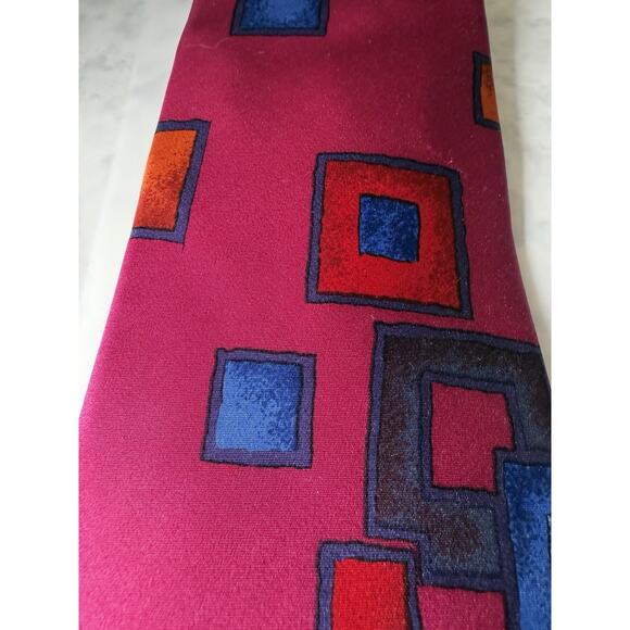 VINTAGE MENS HANOL NECK TIE Pink with Geometric Pattern 100% Silk - Picture 4 of 4